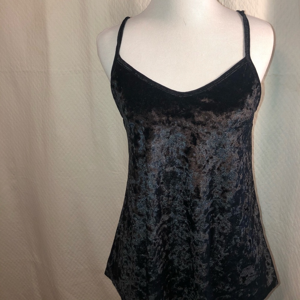 Acemi black velvet top